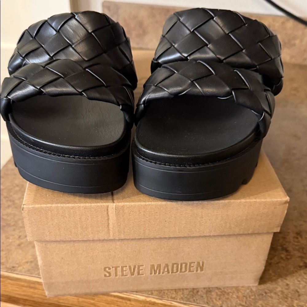 Steve Madden Black Braided Platform Slides - Picture 2 of 8